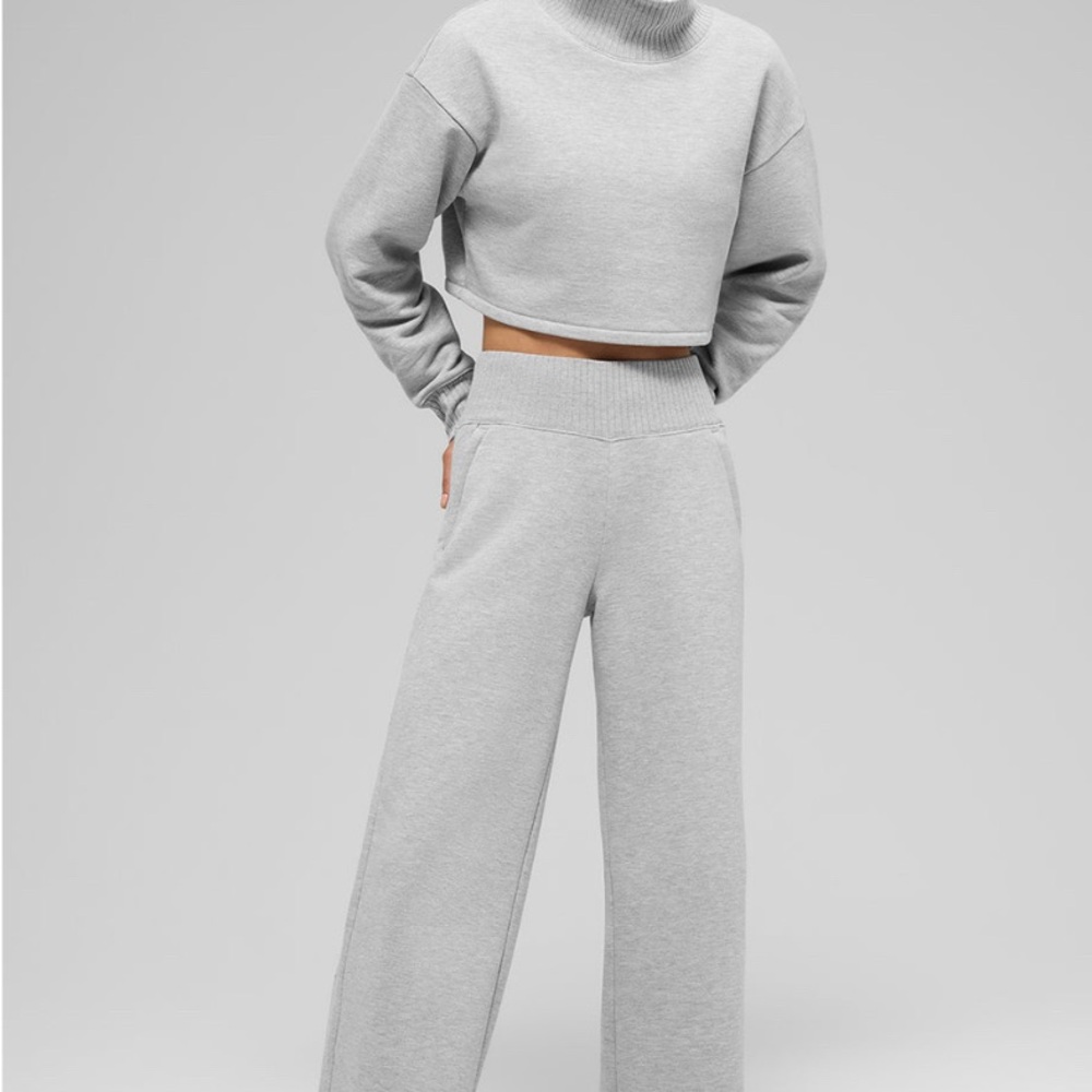 ALO Serenity Light Gray Wide Leg Sweatpants